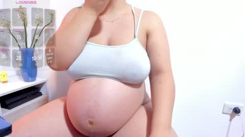 Snapshot of simply_zoe___ chatting on 13, 4, 2026 zoe online show from 13, 4, 2026