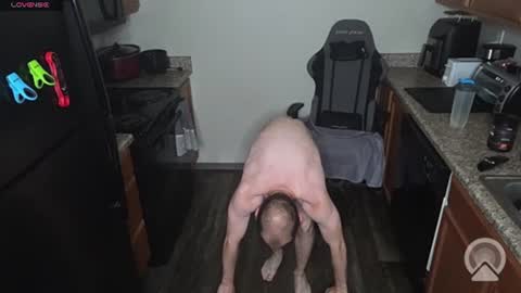 Husky Dad online show from 27, 6, 2026