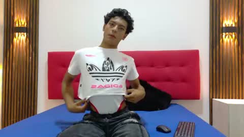 Snapshot of sinboy_ chatting on 10, 6, 2026 online show from 10, 6, 2026