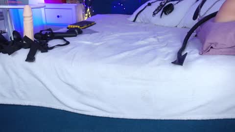 Snapshot of sindeleros chatting on 14, 12, 2024 Ms. Sindel online show from 14, 12, 2024