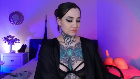 Snapshot of sindeleros chatting on 7, 2, 2025 Ms. Sindel online show from 7, 2, 2025