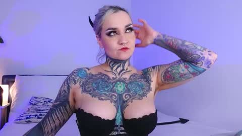 Snapshot of sindeleros chatting on 10, 10, 2025 Ms. Sindel online show from 10, 10, 2025