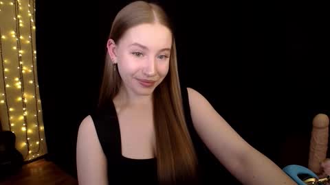 Sindi online show from 4, 11, 2025