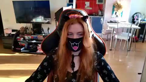 Snapshot of sinnerscorner chatting on 25, 6, 2026 Alya and Mr. Sinner online show from 25, 6, 2026