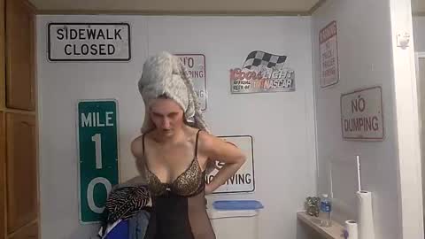 Snapshot of sinnyloohoo chatting on 3, 10, 2025 sinnyloohoo online show from 3, 10, 2025