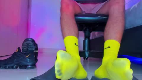 Snapshot of sir_kev66 chatting on 25, 3, 2026 only foot worshipers here online show from 25, 3, 2026