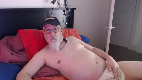 Snapshot of sirbeercan chatting on 19, 1, 2026 sir beer can the friendly hermit online show from 19, 1, 2026