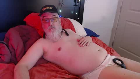 Snapshot of sirbeercan chatting on 10, 2, 2026 sir beer can the friendly hermit online show from 10, 2, 2026