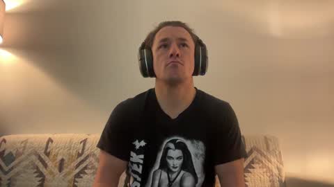 Snapshot of sirbubblesworth chatting on 8, 2, 2025 sirbubblesworth online show from 8, 2, 2025