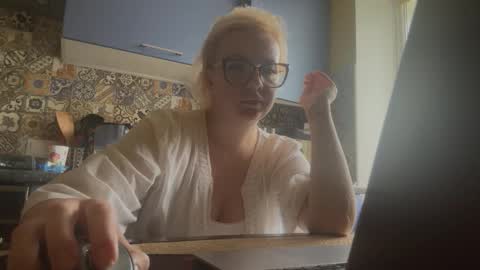 Snapshot of sirena2025 chatting on 16, 9, 2025 sirena2025 online show from 16, 9, 2025