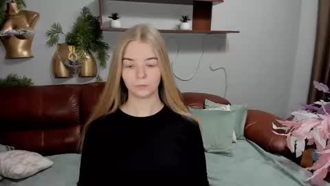 SirenaBloom online show from 7, 11, 2025