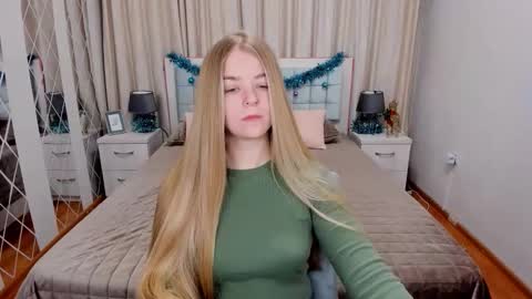 SirenaBloom online show from 22, 12, 2025