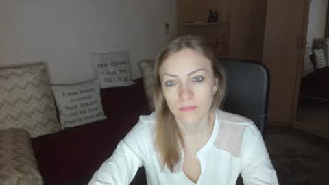 Snapshot of sirenasilk chatting on 23, 12, 2025 sirenasilk online show from 23, 12, 2025