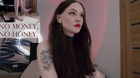 Snapshot of sirenaswhisper chatting on 21, 4, 2026 Goddess Sirena online show from 21, 4, 2026