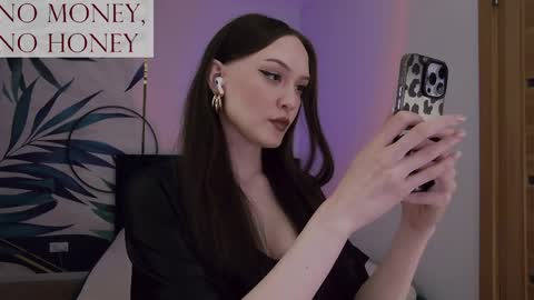 Snapshot of sirenaswhisper chatting on 16, 5, 2026 Goddess Sirena online show from 16, 5, 2026