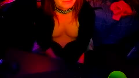Snapshot of sissyred2314 chatting on 29, 9, 2025 red online show from 29, 9, 2025