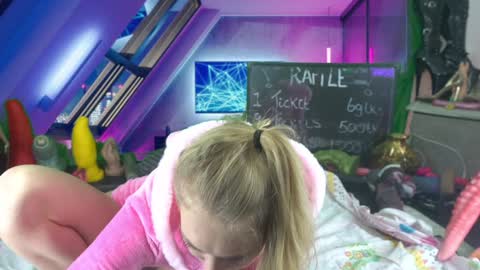 Elise online show from 9, 1, 2025