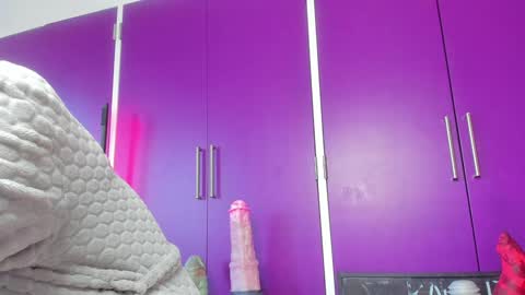 Elise online show from 5, 3, 2025