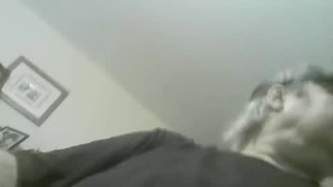 Snapshot of sizemick_u235 chatting on 21, 12, 2025 Mickey B online show from 21, 12, 2025