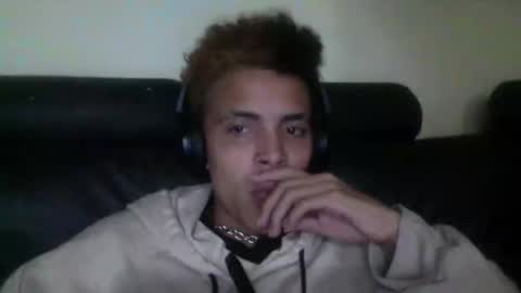 skady_coronado online show from 10, 2, 2025