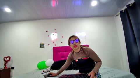 skarlett_sweet5 online show from 6, 4, 2026