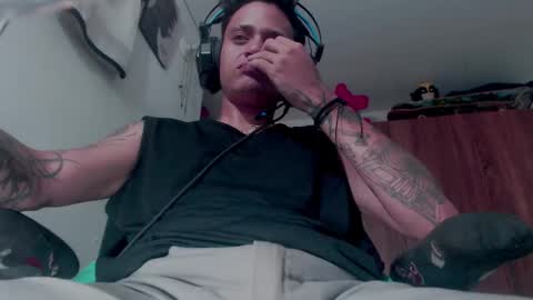 Snapshot of skateboy444 chatting on 24, 10, 2025 king online show from 24, 10, 2025