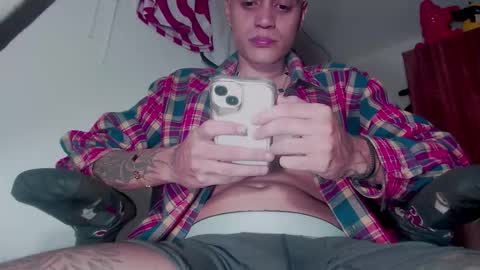 Snapshot of skateboy444 chatting on 1, 11, 2025 king online show from 1, 11, 2025