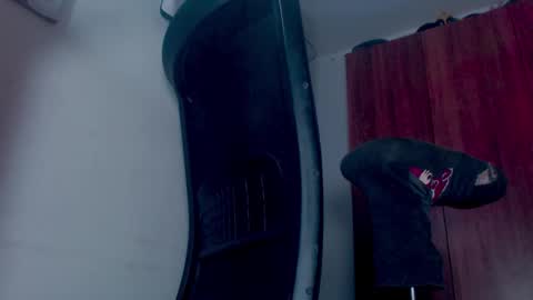 Snapshot of skateboy444 chatting on 27, 3, 2026 king online show from 27, 3, 2026