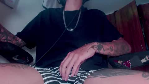 Snapshot of skateboy444 chatting on 27, 3, 2026 king online show from 27, 3, 2026