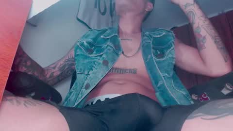 Snapshot of skateboy444 chatting on 29, 3, 2026 king online show from 29, 3, 2026