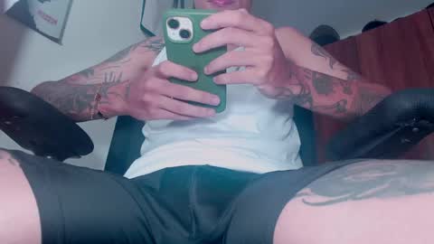 Snapshot of skateboy444 chatting on 24, 5, 2026 king online show from 24, 5, 2026