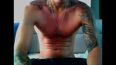 Snapshot of skater19xxx chatting on 11, 2, 2025 miguel online show from 11, 2, 2025