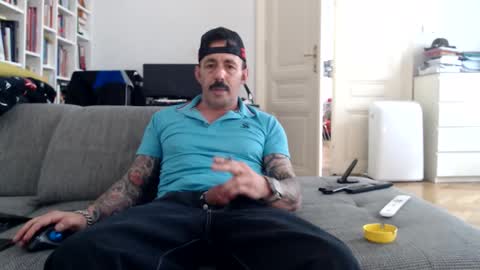 Snapshot of skaterproll chatting on 13, 4, 2026 skaterproll online show from 13, 4, 2026