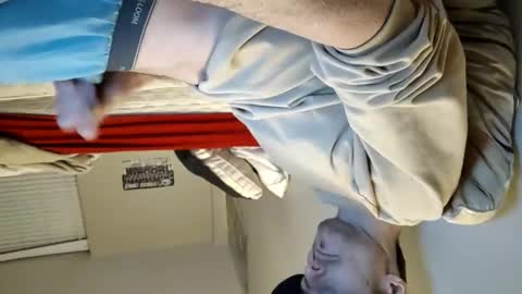 Snapshot of skaterpunk_92 chatting on 17, 12, 2025 skaterpunk_92 online show from 17, 12, 2025