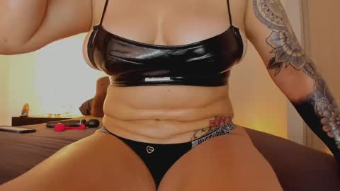 Snapshot of skay_hot chatting on 15, 5, 2026 Skay online show from 15, 5, 2026