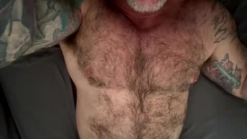 Snapshot of skimaskedbeef chatting on 16, 4, 2026 BEEF online show from 16, 4, 2026