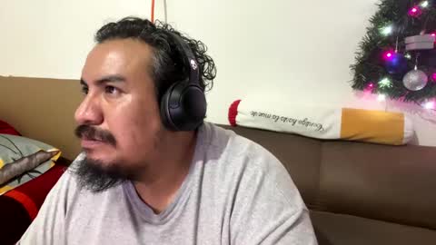 Snapshot of skinhell chatting on 5, 1, 2025 Elias online show from 5, 1, 2025