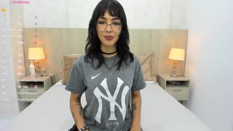 Snapshot of skinny_emily chatting on 10, 9, 2025 Emily Rojas online show from 10, 9, 2025