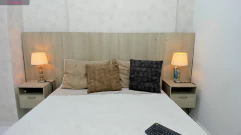 Snapshot of skinny_emily chatting on 16, 11, 2025 Emily Rojas online show from 16, 11, 2025