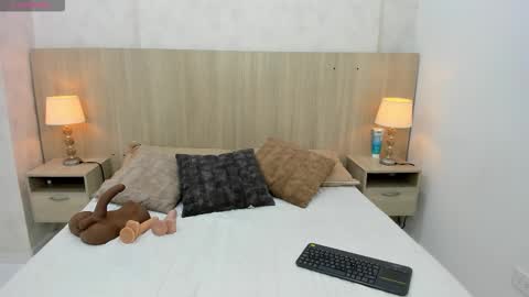 Snapshot of skinny_emily chatting on 20, 11, 2025 Emily Rojas online show from 20, 11, 2025