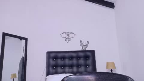 skinny_hottie18 online show from 12, 2, 2025