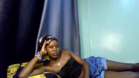 Snapshot of skinny_jass chatting on 7, 4, 2026 skinny_jass online show from 7, 4, 2026