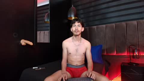 skinny jean  online show from 28, 3, 2026