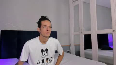 Snapshot of skinny_mac_ chatting on 17, 3, 2026 Mac online show from 17, 3, 2026