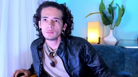 Snapshot of skinny_mac_ chatting on 30, 3, 2026 Mac online show from 30, 3, 2026