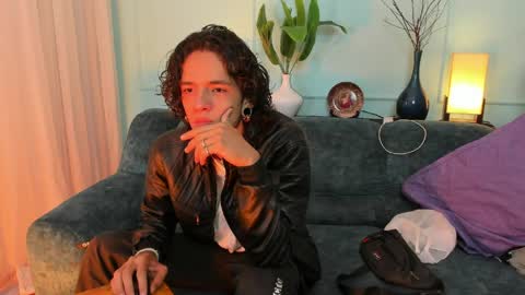 Snapshot of skinny_mac_ chatting on 5, 4, 2026 Mac online show from 5, 4, 2026