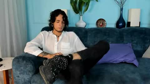 Snapshot of skinny_mac_ chatting on 11, 4, 2026 Mac online show from 11, 4, 2026