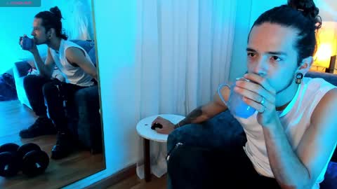 Snapshot of skinny_mac_ chatting on 12, 4, 2026 Mac online show from 12, 4, 2026