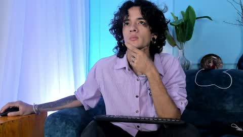 Snapshot of skinny_mac_ chatting on 19, 4, 2026 Mac online show from 19, 4, 2026