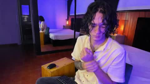 Snapshot of skinny_mac_ chatting on 20, 4, 2026 Mac online show from 20, 4, 2026